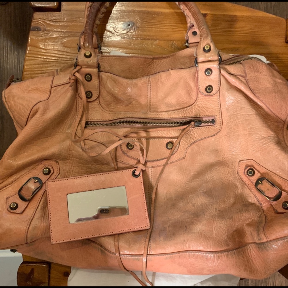 Authentic Balenciaga i bot in 2011 @ Bergdorf Goodman. Imma 🤬 BURN IT 😑🫡